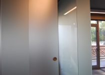 Плъзгаща стъклена врата - Система Манет - матирано стъкло