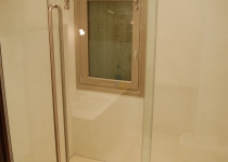 Glass shower cabin