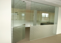 Стъклени стени - офис